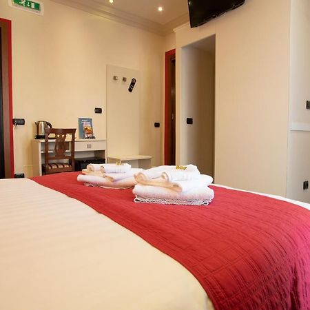 Il Piccolo Piacenza Hotel Екстериор снимка