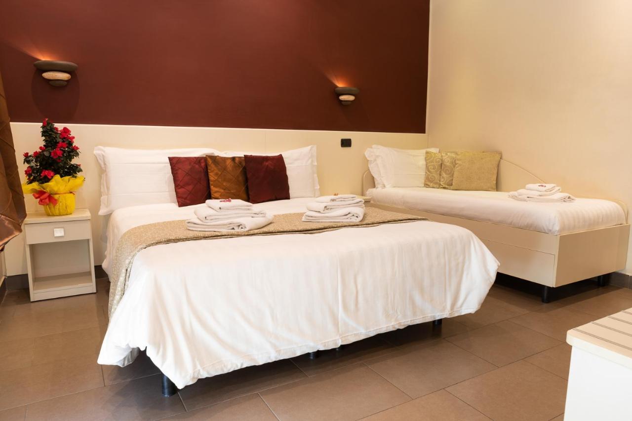 Il Piccolo Piacenza Hotel Екстериор снимка