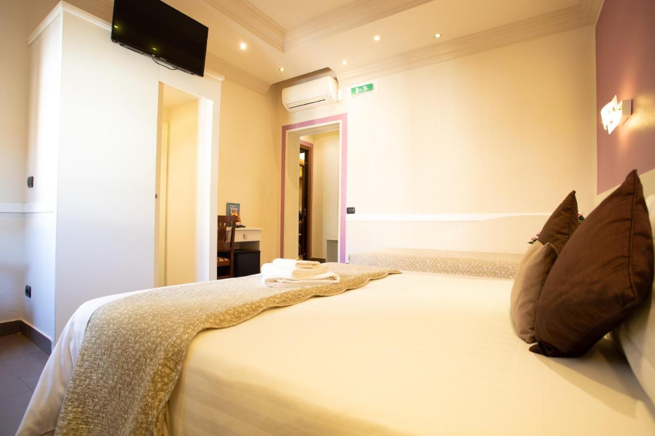 Il Piccolo Piacenza Hotel Екстериор снимка