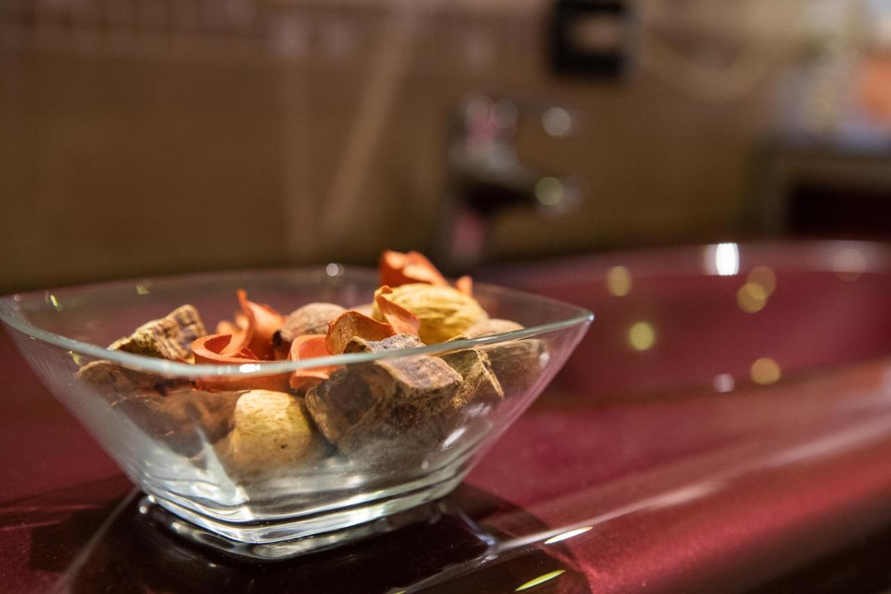 Il Piccolo Piacenza Hotel Екстериор снимка