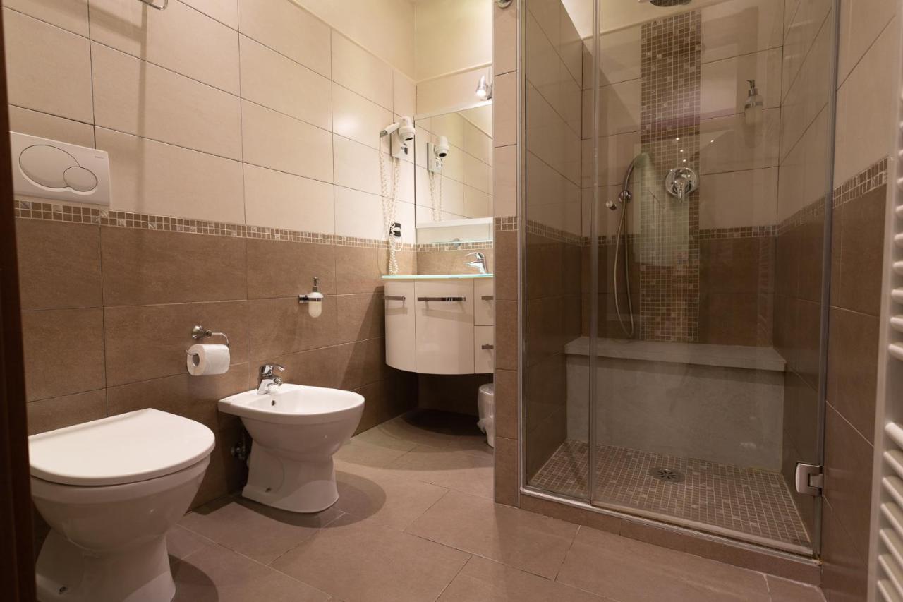 Il Piccolo Piacenza Hotel Екстериор снимка