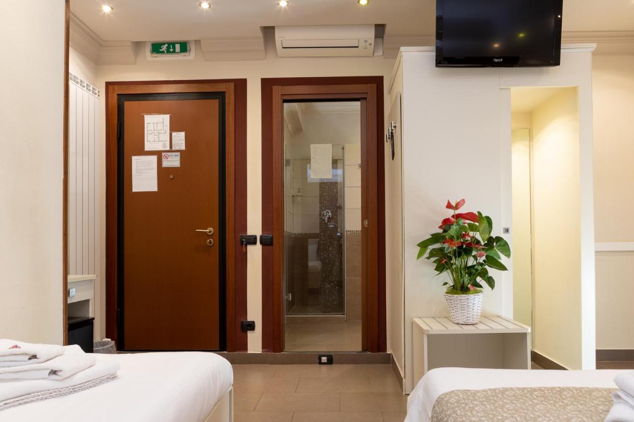 Il Piccolo Piacenza Hotel Екстериор снимка