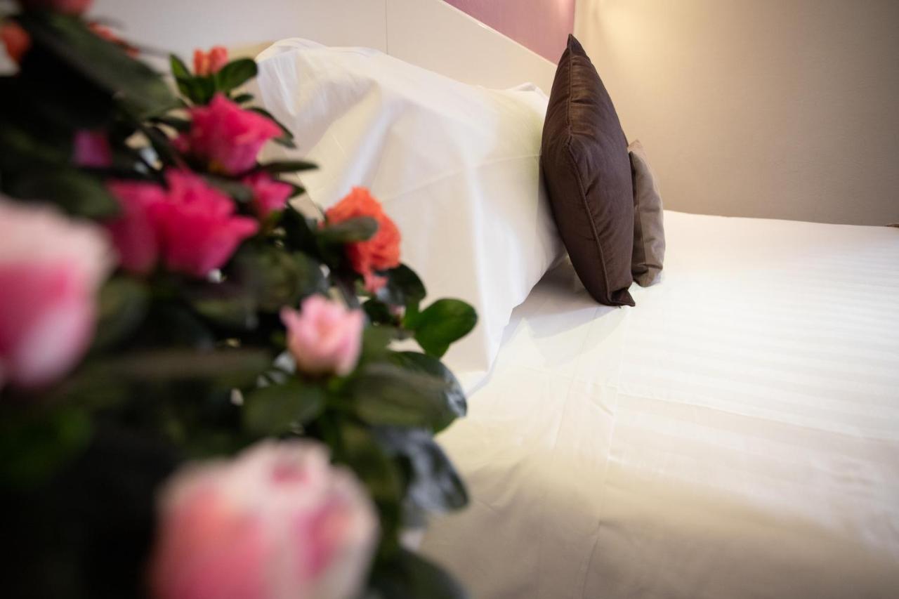 Il Piccolo Piacenza Hotel Екстериор снимка