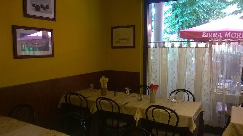Il Piccolo Piacenza Hotel Екстериор снимка